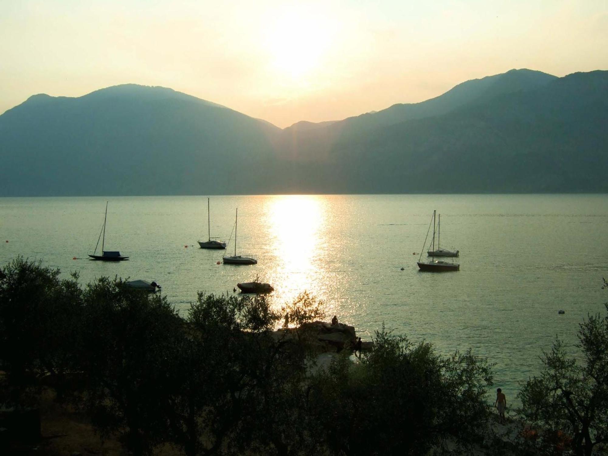 Aquacamp Hotel Brenzone sul Garda Eksteriør billede